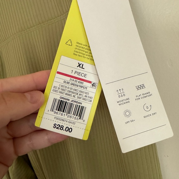 NWT All in Motion Olive Green Leggings - Picture 3 of 4